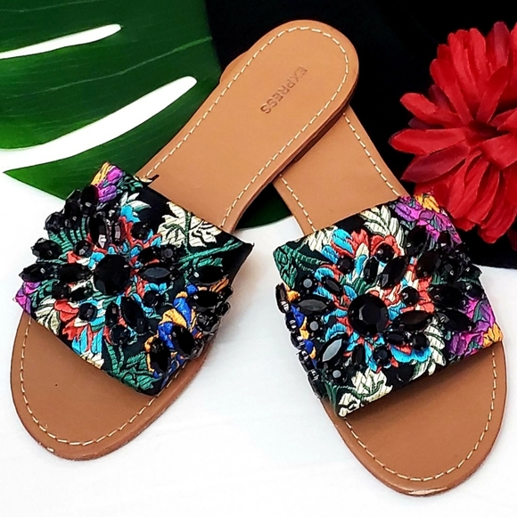 ‼️CLEARANCE‼️ 🍟 Gorgeous Express jeweled slides size 7 🍟 - Picture 8 of 8
